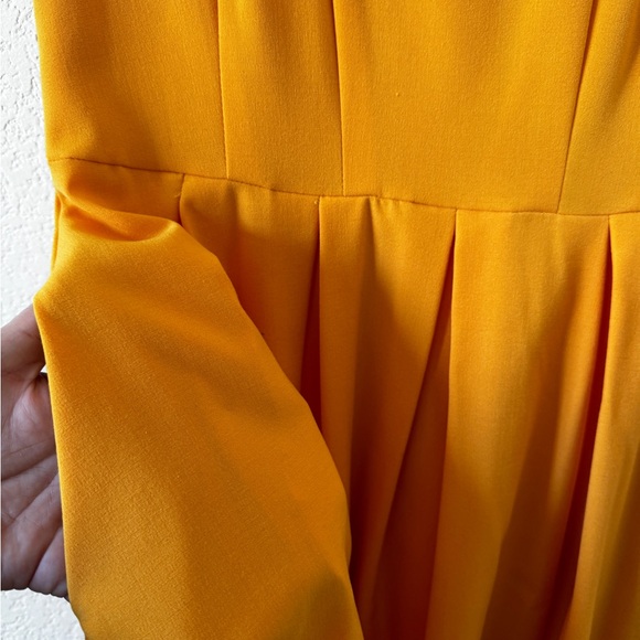 Apricity dress - Picture 2 of 4